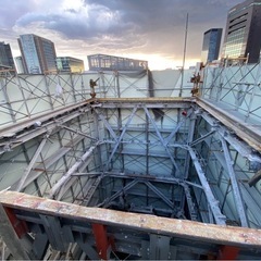 解体現場作業員の画像