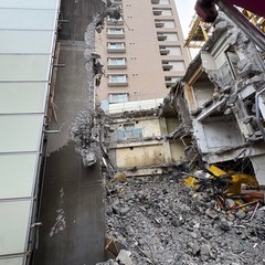 解体現場作業員の画像