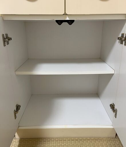 食器棚外形高さ180cm、幅59cm、奥行き39cm、取りに来て