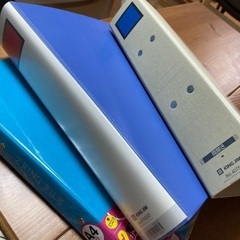 2リングのキングファイル2個  と  おまけダイソー2リングファイル