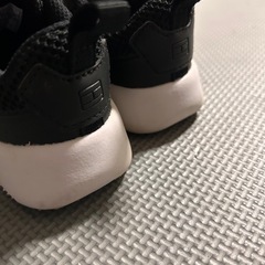 子ども用スニーカーの画像