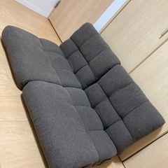 1人でも2人でも!　繋がる座イスの画像