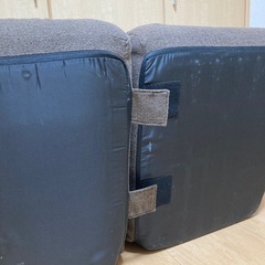 1人でも2人でも!　繋がる座イスの画像