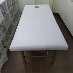 エステサロン用のマッサージベッド