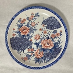 大皿と小皿4枚の画像
