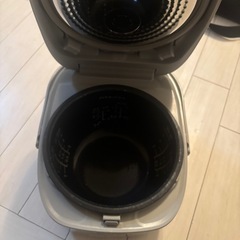 パナソニック 炊飯器「SR-HY101」Panasonic
の画像