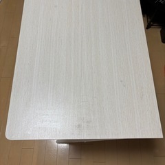 【ニトリ】折りたたみ机（ホワイトウォッシュ）の画像