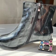 【 未使用品】管理番号：D-49-2　サイズ23.5ｃｍ相当　レディース　エナメル革ブーツの画像