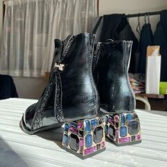 【 未使用品】管理番号：D-49-2　サイズ23.5ｃｍ相当　レディース　エナメル革ブーツの画像