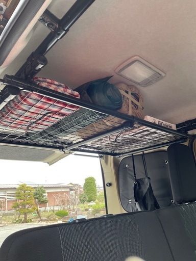 車内ラック