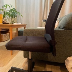 【5/6まで受付】キャスター付　デスクチェアの画像