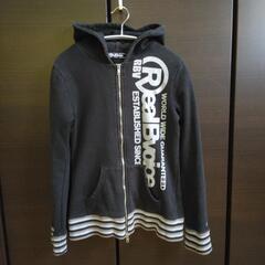 リアルビーボイスパーカー