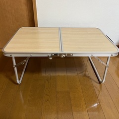 受渡者決定済　　
折りたたみテーブル　キャンプ用