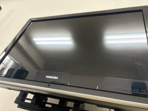 TOSHIBA 東芝 32型液晶テレビ 32H7000 2008年製壁掛け式テレビ台 TOSHIBA 東芝 32型液晶テレビ 32H7000 2008年製壁掛け式テレビ台