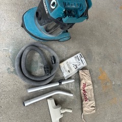 マキタ VC2200 乾湿両用掃除機　ジャンクの画像