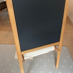 IKEAのMALA イーゼル