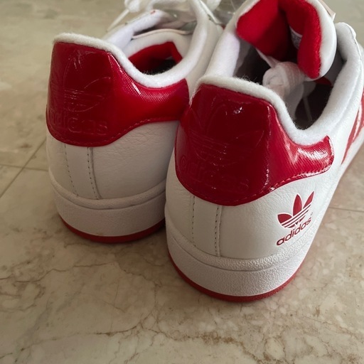 未使用品adidas スーパースター 27.5㎝ (ゆう) 九産大前の靴