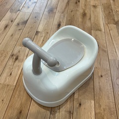 新品未使用　おまる　抗菌　西松屋