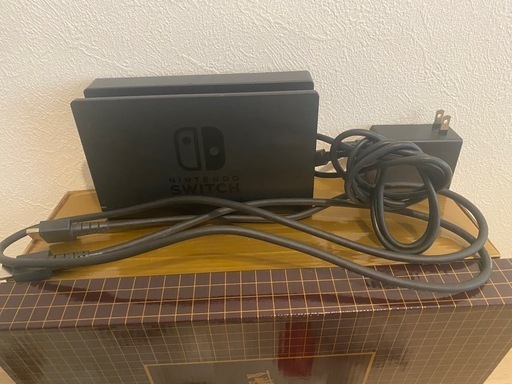 【成約済】Nintendo Switch 本体どうぶつの森仕様 純正ドック付