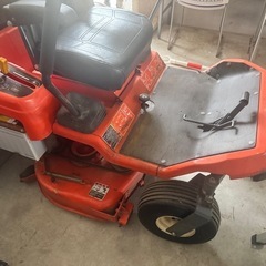 皆さん　欲しい値段教えて！
クボタ 乗用 モア 芝刈機 GZ D15-11の画像