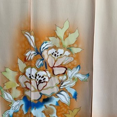 暖簾、横〜98–丈〜100リメイクーのれん着物素材、花柄模様！の画像