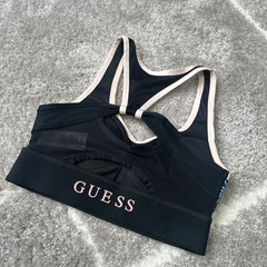 GUESS スポーツウェア トップス フィットネス ジムの画像