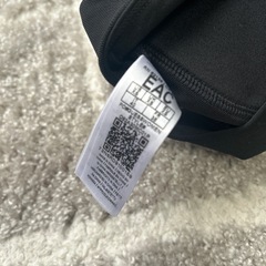 GUESS スポーツウェア トップス フィットネス ジムの画像