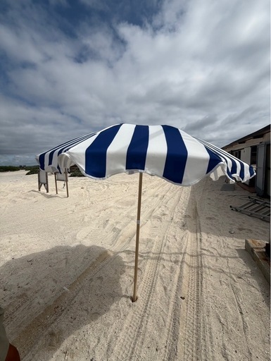 ビーチパラソル