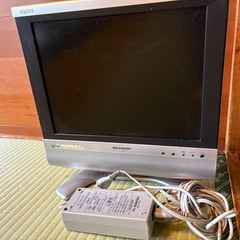 無料　シャープ　液晶モニター差し上げます