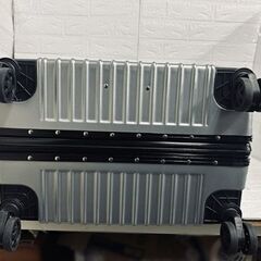 新品 JINGPIN スーツケース シルバー 4輪 キャスター 暗証番号式 キャリーケース 大型  札幌市 白石区 東札幌の画像