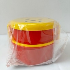 クマのプーさんお弁当2段　新品未使用未開封　スケーター(Skater) 丸型 ランチボックス 500ml 弁当箱 フォーク付 2段 日本製 プー フェイス ディズニー の画像