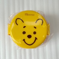 クマのプーさんお弁当2段　新品未使用未開封　スケーター(Skater) 丸型 ランチボックス 500ml 弁当箱 フォーク付 2段 日本製 プー フェイス ディズニー の画像
