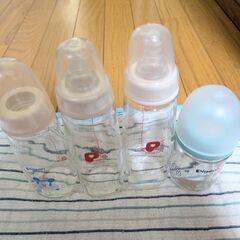 ガラス製哺乳瓶4本セット