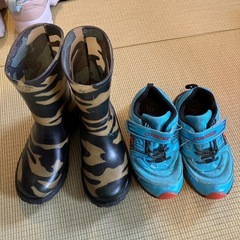 １９センチ　靴