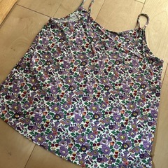 ⭐︎【新品】小花柄キャミソール〜重ね着も素敵ですLの画像