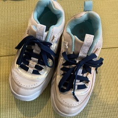 ２３センチ　スニーカー