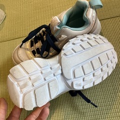 ２３センチ　スニーカーの画像