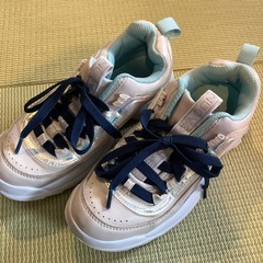 ２３センチ　スニーカーの画像