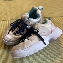 ２３センチ　スニーカーの画像