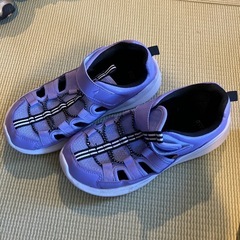 スニーカー
の画像
