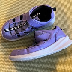 スニーカー
の画像