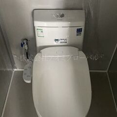 ウォシュレット付き MOBIWAGOトイレユニット 便器や洗面 換気扇・照明付き 仮設トイレ 仮設便所 移動式便所 更衣室や休憩所の画像