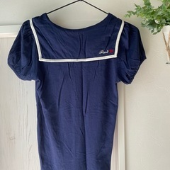 セーラーカラーのパフスリーブTシャツの画像