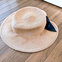 麦わら帽子　リボン　紺色の画像