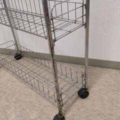 スチールラックの画像
