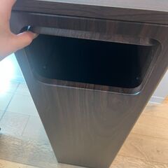 【２４日まで限定価格】ゴミ箱　白　オフィス用ごみ箱　家庭用ごみ箱の画像