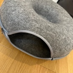 ペットベッド(フェルト ドーナツ)ニトリの画像