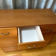 木製チェストの画像