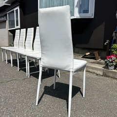 レザー調ホワイトチェア　商談中
の画像