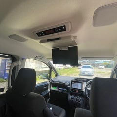 ヴォクシー80系　ハイブリッド　グレード　Vの画像